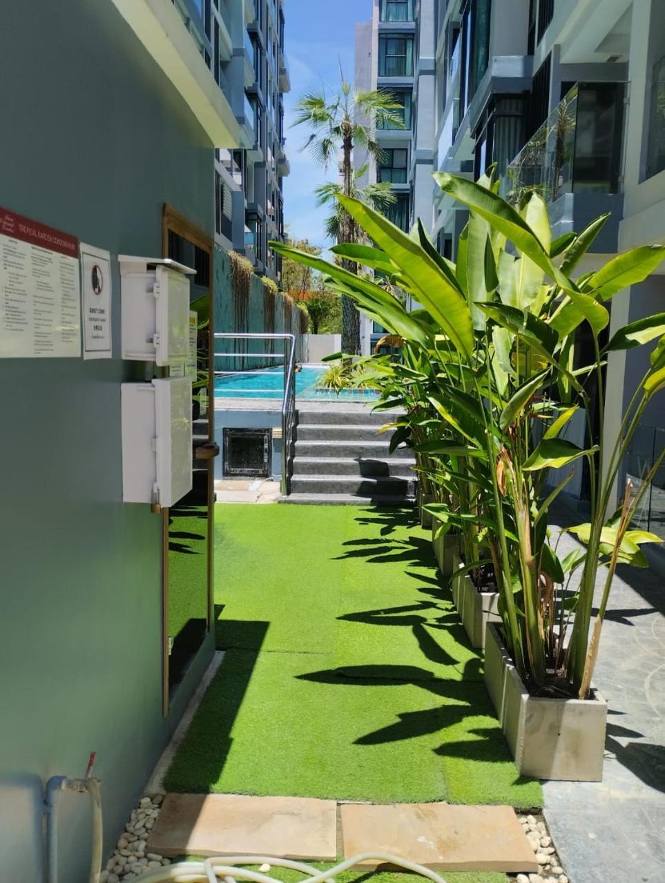 Двух-Комнатная Квартира В Кондоминимуме "Tropikal Garden" Pattaya Esterno foto